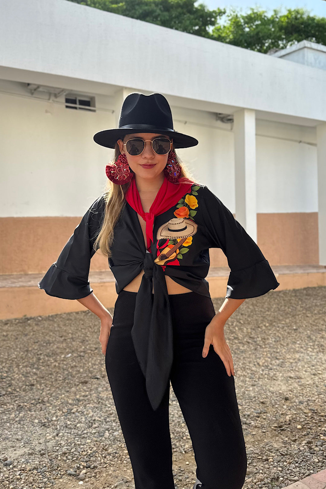 Raíces San Pedrinas Dama Nudo